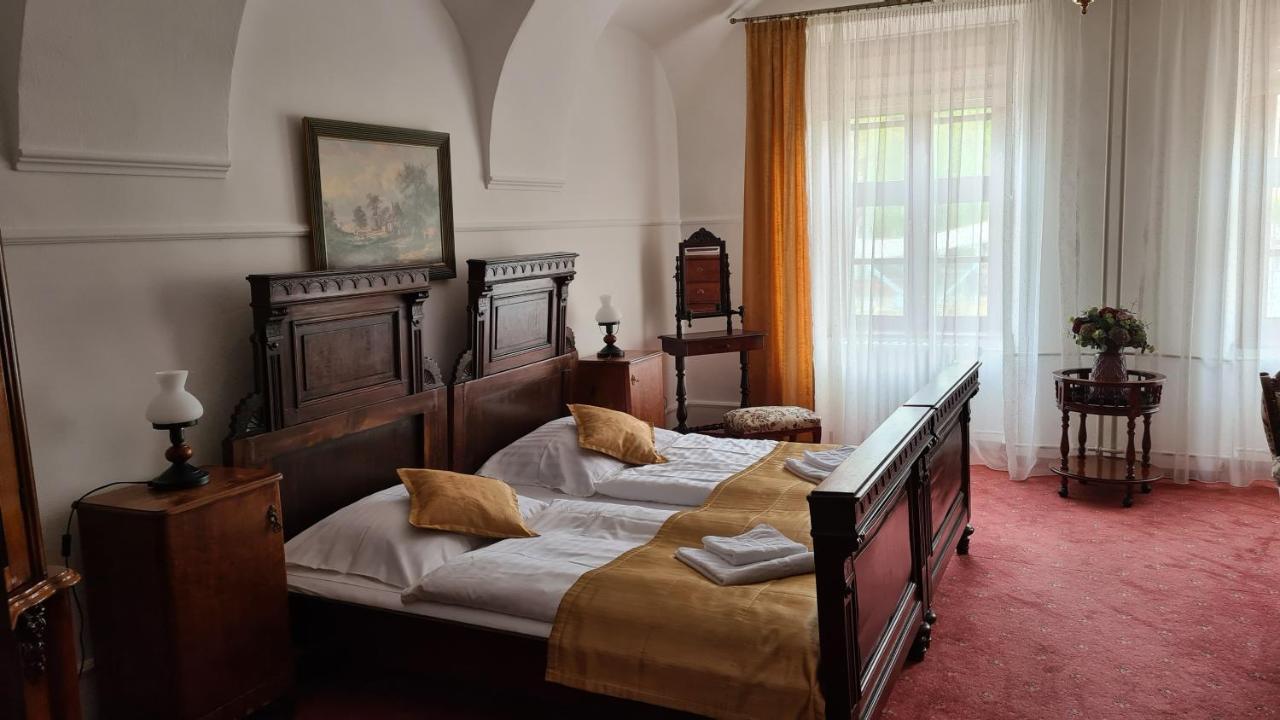 Hotel Cierny Orol Roznava Luaran gambar