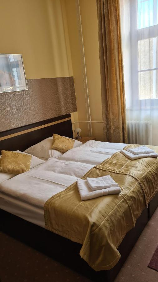 Hotel Cierny Orol Roznava Luaran gambar