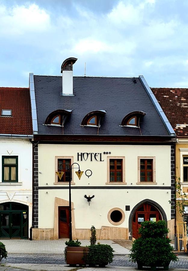 Hotel Cierny Orol Roznava Luaran gambar