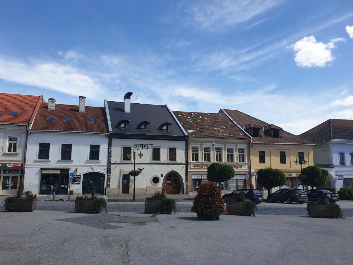 Hotel Cierny Orol Roznava Luaran gambar