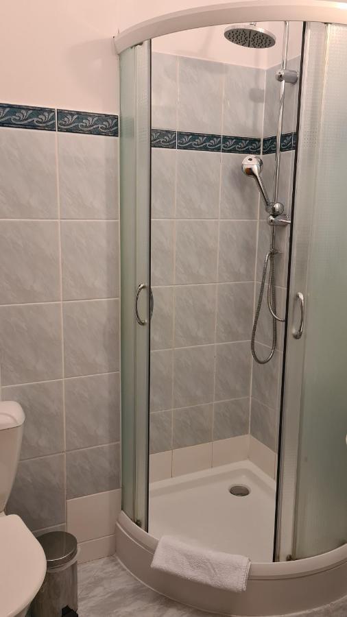 Hotel Cierny Orol Roznava Luaran gambar