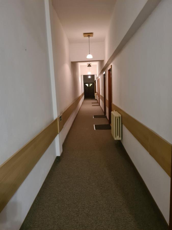 Hotel Cierny Orol Roznava Luaran gambar