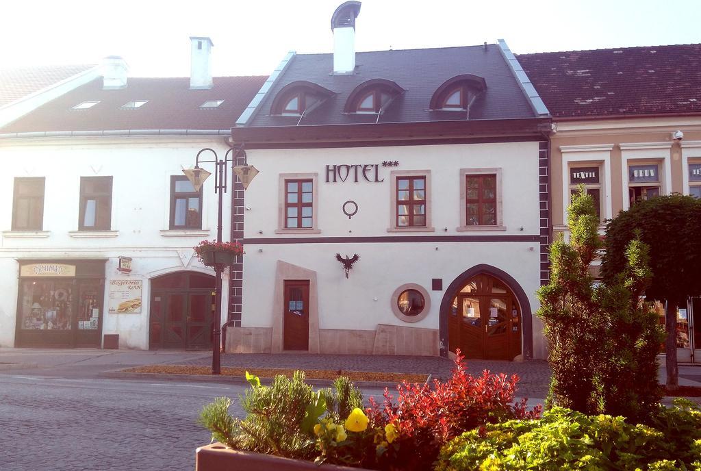 Hotel Cierny Orol Roznava Luaran gambar